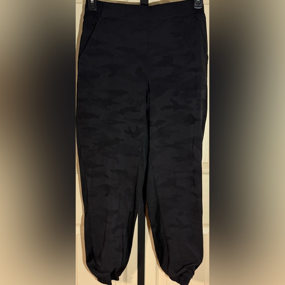 Athleta Brooklyn Lined Camo Black Jogger